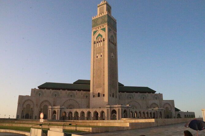 Casablanca and Morocco Shared Walking Tour with Licensed Guide - A Closer Look at the Itinerary