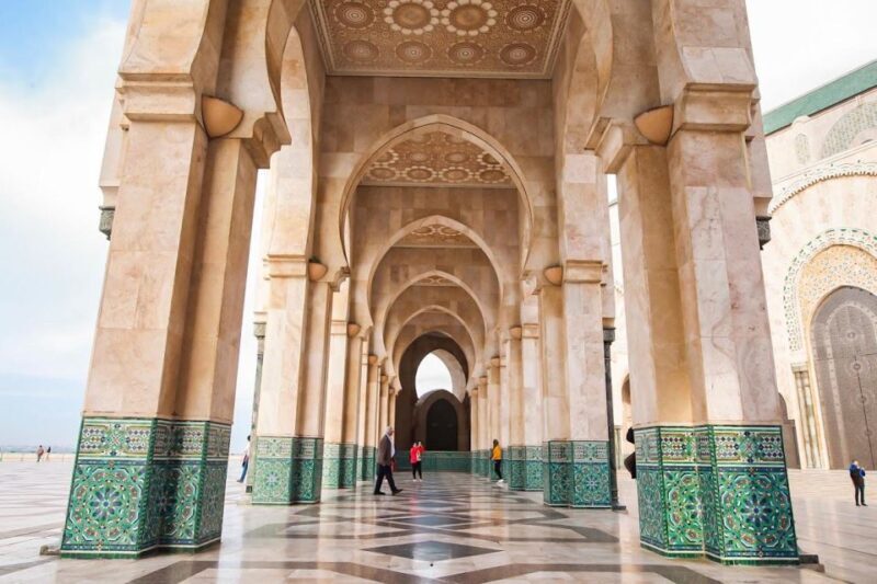 Casablanca: Hassan II Mosque & City Highlights Tour - Transportation and Group Size