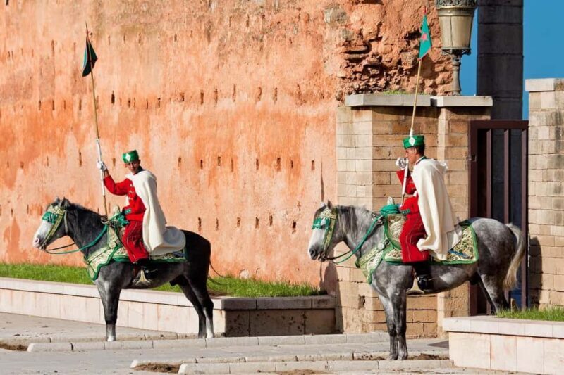 Casablanca : Private 7-Days Tour Via Chefchaouen & Desert - Ait Ben Haddou and Marrakech
