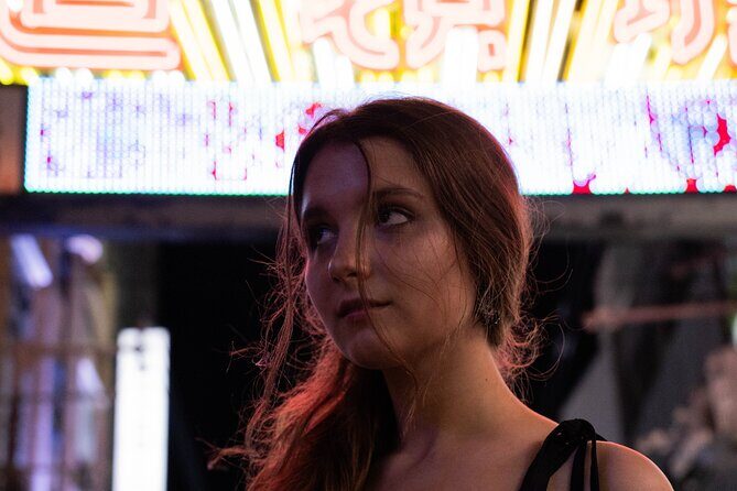 Casual Photoshoot in Dotonbori, Osaka with a Pro Photographer - Who Should Consider This Experience?