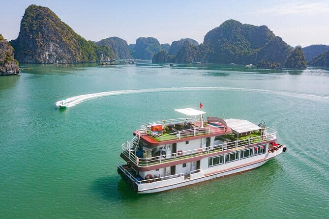 Cat Ba: Sunset & Bioluminescent Kayaking on Lan Ha Bay - An Honest Look at Cat Ba’s Sunset & Bioluminescent Kayaking Tour