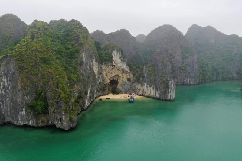 Cat Ba_SUP/Trekking conquering Cat Ba Forest and Lan Ha Bay - Practical Aspects and Value