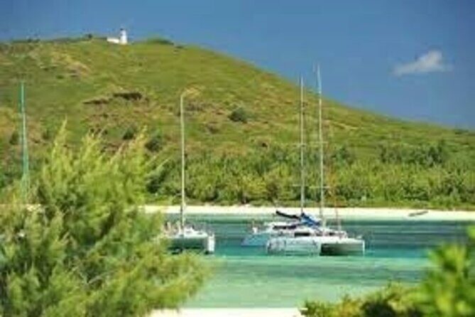 Catamaran, BBQ, Ile Gabriel , Ile Plate ,Coin de Mire - A Closer Look at the Itinerary and What You Can Expect