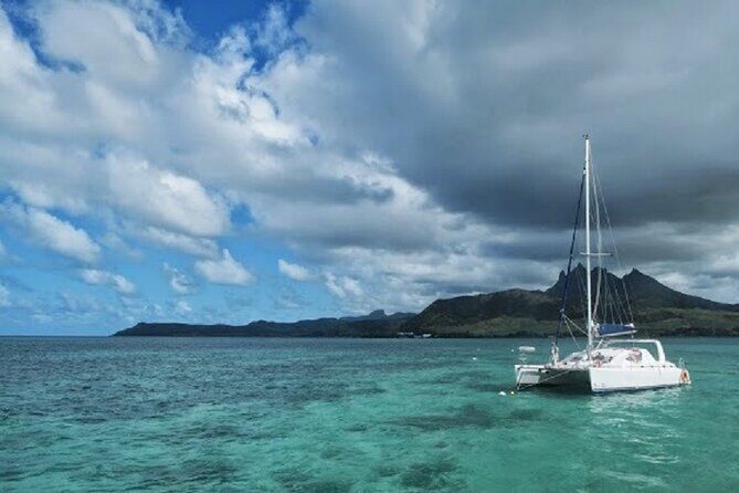 Catamaran Cruise: Isle aux Cerfs, Including BBQ Lunch, in Mauritius - FAQs