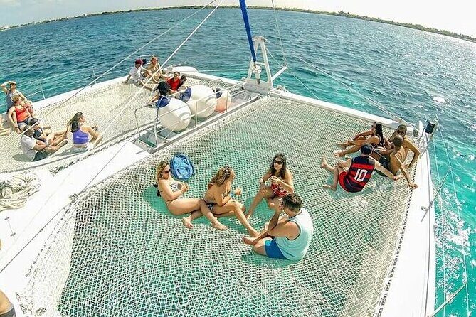 Catamaran Isla Mujeres Drinks and Lunch Party - Meeting Points & Logistics