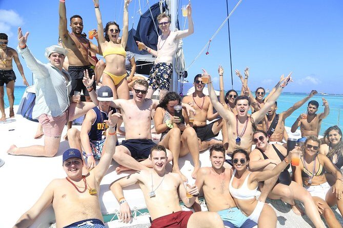 Catamaran Only Adults experience to Isla Mujeres + Exclusive Beach Club - Atmosphere and Group Size