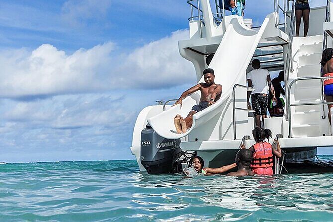 Catamaran Party in Punta Cana with Unlimited Drinks - What To Expect During The Tour