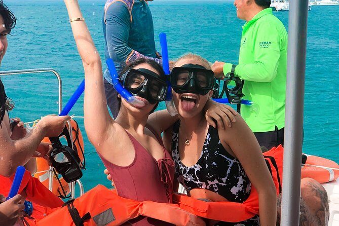 Catamaran Sailing to Isla Mujeres with Snorkeling, Lunch & Open Bar included - The Experience’s Balance: Pros and Cons