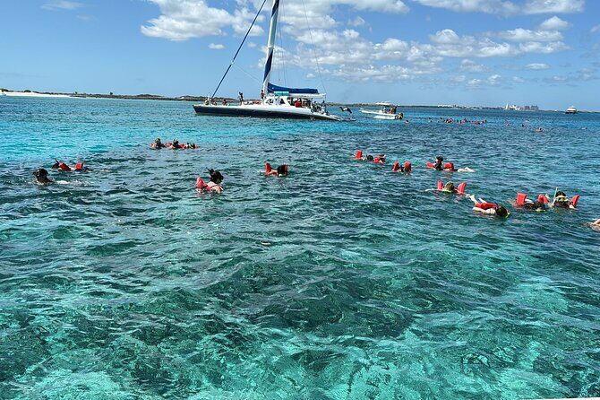 Catamaran Snorkel & Beach Day with Turtles - FAQ