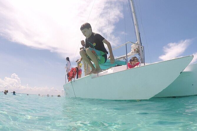 Catamaran Snorkeling with Openbar & Lunch Cancun to Isla Mujeres - Key Points