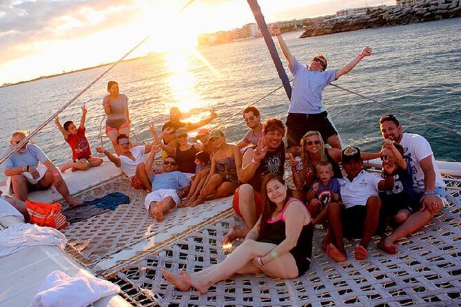 Catamaran to Isla Mujeres: Snorkel MUSA, Playa Norte & Buffet - Key Points