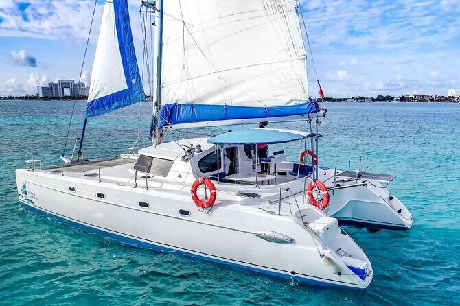 Catamaran Tour to Isla Mujeres from Cancún with Bar and Lunch - The Journey to Isla Mujeres: What to Expect