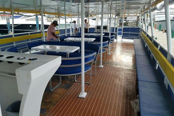 Catamaran unlimited Isla Mujeres with from Playa del Carmen - What to Expect from the Catamaran Unlimited Isla Mujeres Tour