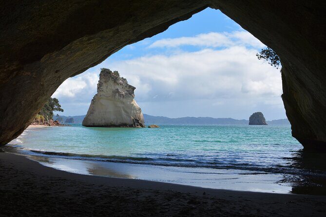 Cathedral Cove & Hot water beach -Full Day Tour: PRIVATE TOUR - The Sum Up