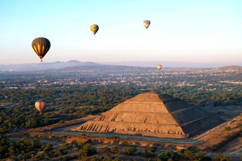 CDMX: balloon ride over Teotihuacan with transportation included - Transportation and Logistics