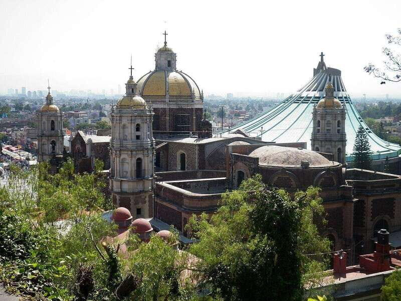 CDMX: Fly over Teotihuacan in a hot air balloon and visit the Basilica of Guadalupe - Lunch, Crafts, and a Mexican Fiesta