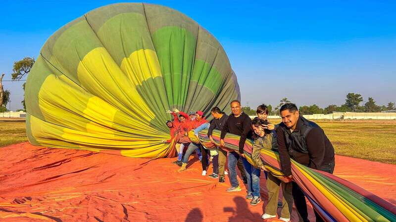 CDMX: Fly over Teotihuacan in a hot air balloon, with transfers and breakfast included. - Practical Details and Considerations