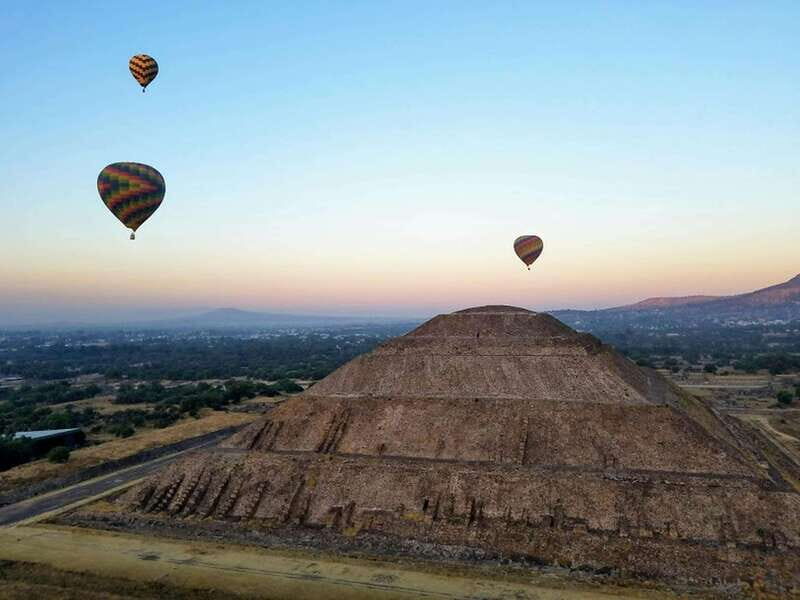 CDMX: Fly over Teotihuacan in a hot air balloon, with transfers and breakfast included. - Authentic and Unique Experience