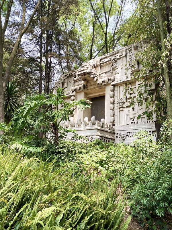CDMX: Visit to Chapultepec Castle and Anthropology Museum - An In-Depth Look at the Tour Experience