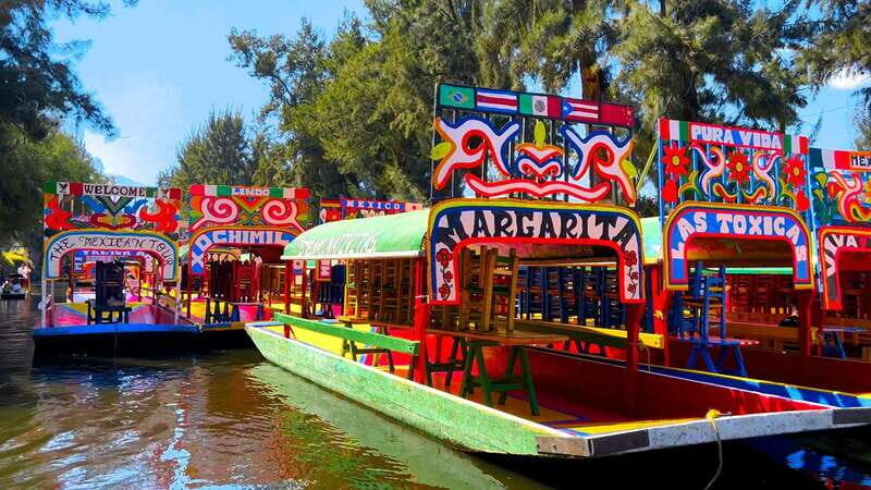 CDMX: Xochimilco Trajinera Party, Drinks, Mariachi & Tacos - Group Size & Guides