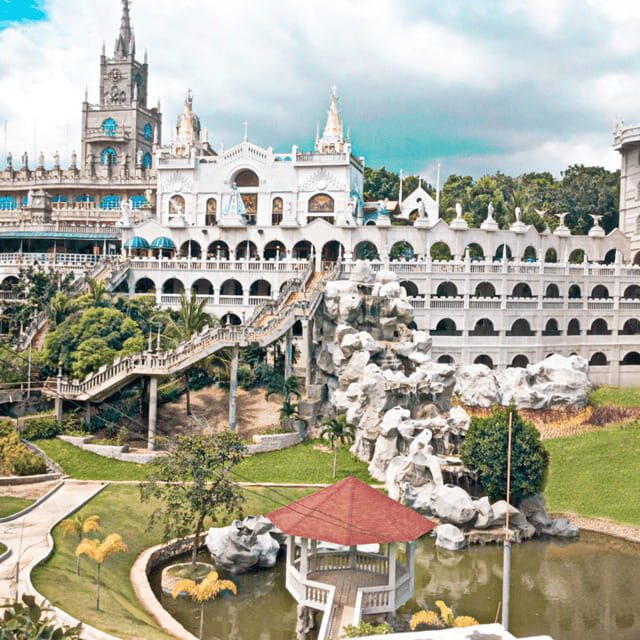 Cebu: Small-Group South Cebu, Oslob and Simala 16-Hour Tour - Who Would Enjoy This Tour Most?