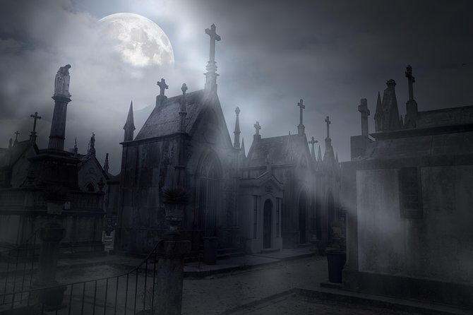 Cemetery and Ghost BYOB Bus Tour in New Orleans - The Guides and Their Stories