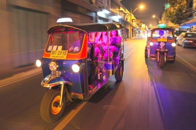 Central Thailand Walking Tour and visit Temple at Bangkok - FAQs