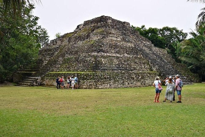 Chacchoben Mayan Ruins and Bacalar Lagoon Combo Tour from Costa Maya - Exploring the Chacchoben Ruins