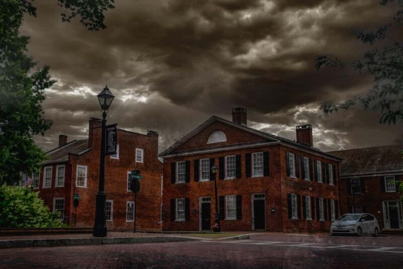 Chains, Coffins, & Curses: Charlottesville Ghost Tours - The Key Stops and What Makes Them Special