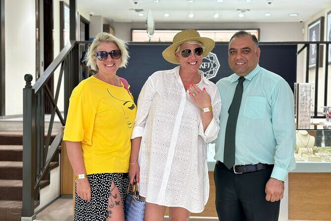 Champagne and Diamond Shopping Experience in Downtown, Bahamas - The Sum Up: Who Is This Tour Best For?
