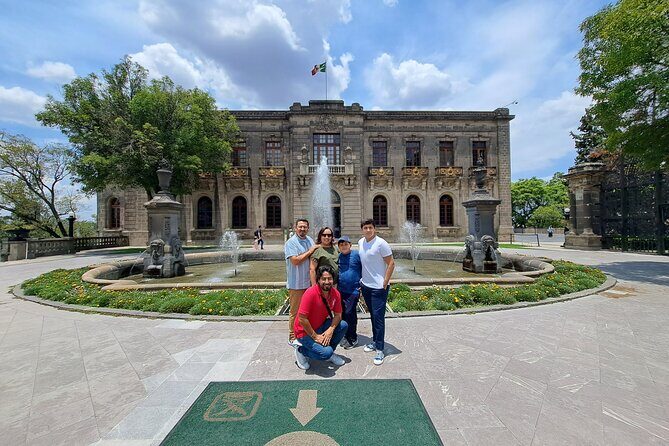 Chapultepec Castle Tour and its surroundings - The Practical Side: What You Need to Know