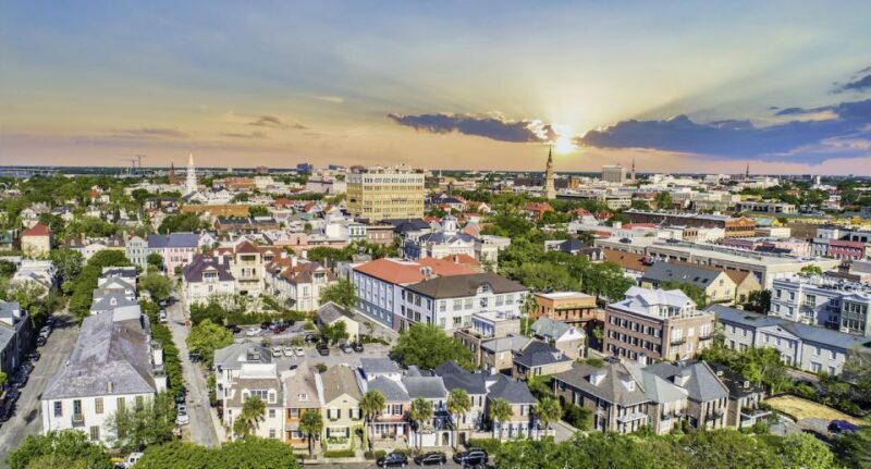 Charleston walking tour with a Citadel history professor - Key Points