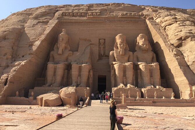 Cheap Egypt holiday 11 Days Cairo-Luxor-Aswan-Abu Simbel by sleeping train - The Value of a Budget Tour in Egypt