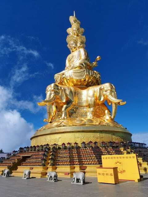 Chengdu: 5-Day Private Tour with Leshan and Mt.Emei - FAQ