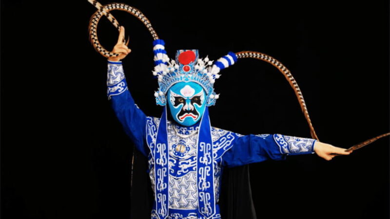 Chengdu: Liyuan Theater Sichuan Opera Face-Changing Show - Who Will Love This Experience?
