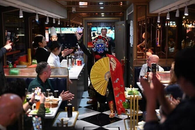 Chengdu Night Cruise Tour including Hotpot Dinning Experience - Key Points