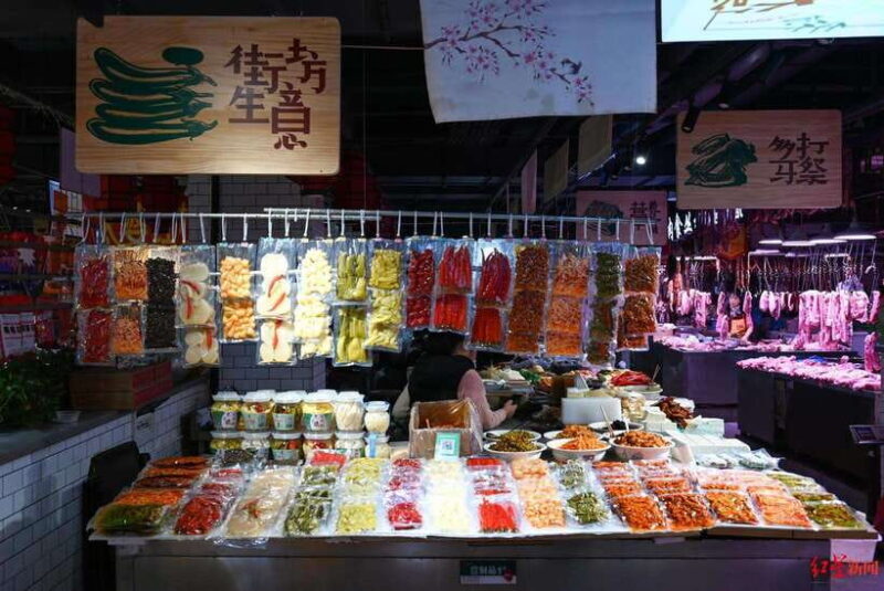 Chengdu: Private Panda Base and Sichuan Cuisine Tour - Discovering Chengdu’s Charm: What to Expect