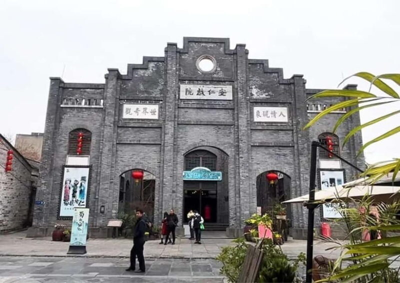 Chengdu : Vintage Tram, DIY Lacquer Fans & Museums - Final Thoughts