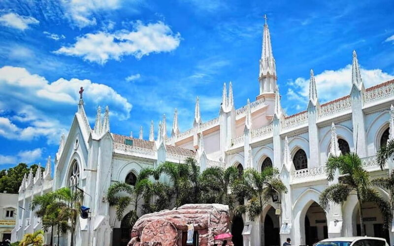 Chennai: Temples, Churches & Forts Heritage Sites Tour - The Spirit of India: Vivekananda House and the Coastal Charm