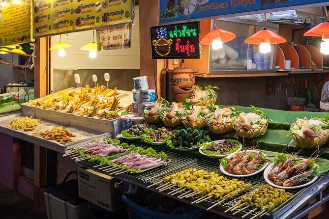 Chiang Mai by Night Tuk-Tuk Tour - Temples, Markets & Street Food - Wrapping It Up
