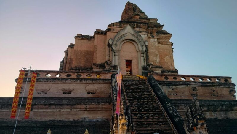 Chiang Mai: Chiang Mai Old City Twilight Walking Tour - An In-Depth Look at the Chiang Mai Twilight Walking Tour