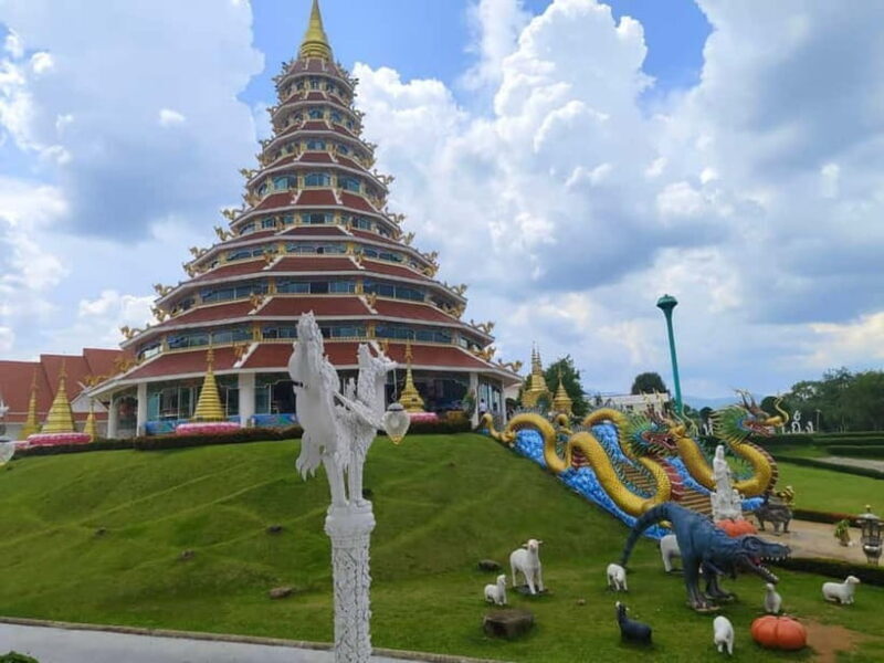 Chiang Mai: Chiang Rai Red, White, and Blue Temples day tour - Who Will Love This Tour?