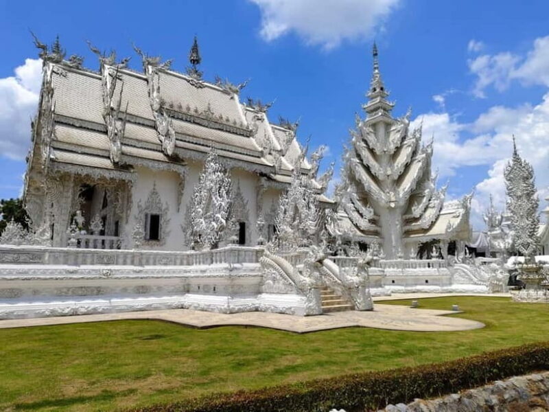 Chiang Mai: Chiang Rai Red, White, and Blue Temples day tour - FAQ