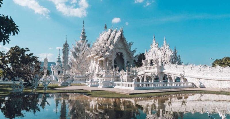 Chiang Mai: Chiang Rai Temples & Black House Discovery Tour - What Makes This Tour Stand Out