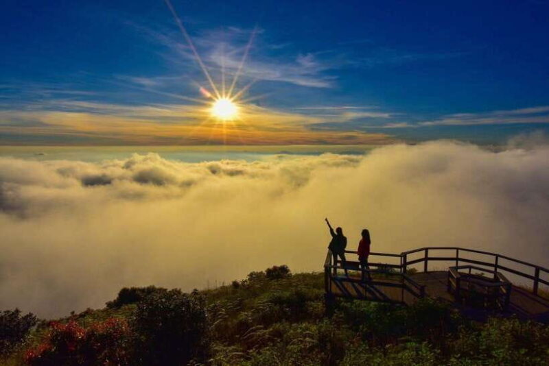 Chiang Mai: Doi Inthanon Park Tour & Kew Mae Pan Trail Hike - Visiting the Iconic Pagodas and Waterfalls