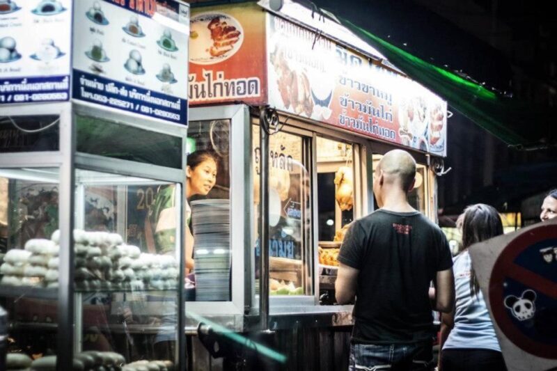 Chiang Mai: Evening Local Street Food Market Tour - Key Points