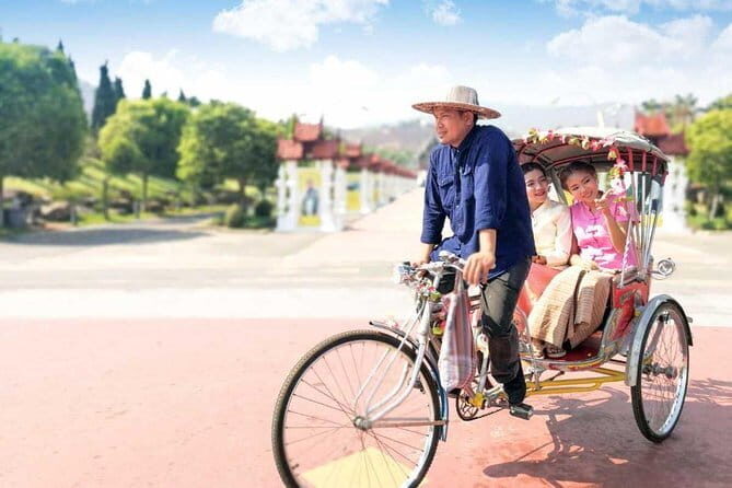 Chiang Mai: Evening Sightseeing and Food Tastings Guided Tour - Who Will Love This Tour?