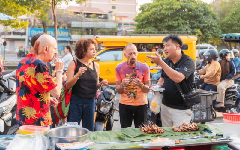 Chiang Mai: Evening Sightseeing and Local Food Guided Tour - FAQs