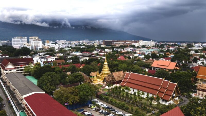 Chiang Mai: Guided Historical City Tour by Bike with Lunch - The Itinerary in Detail