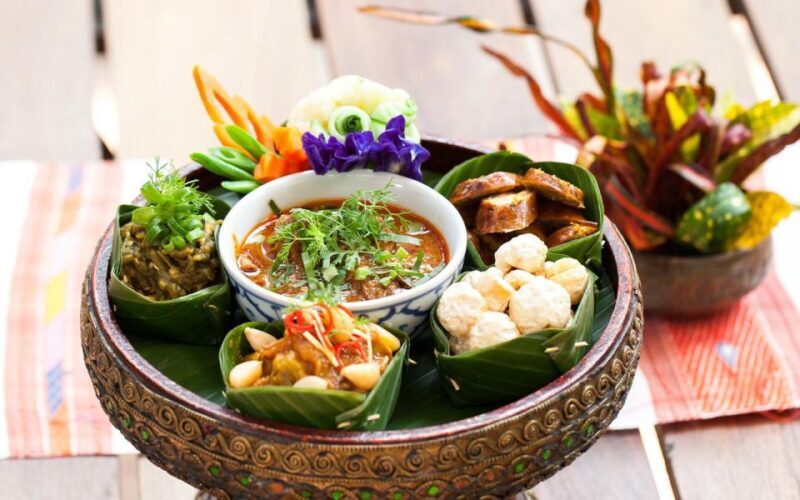 Chiang Mai: Khantoke Dinner with Traditional Performance - The Sum Up